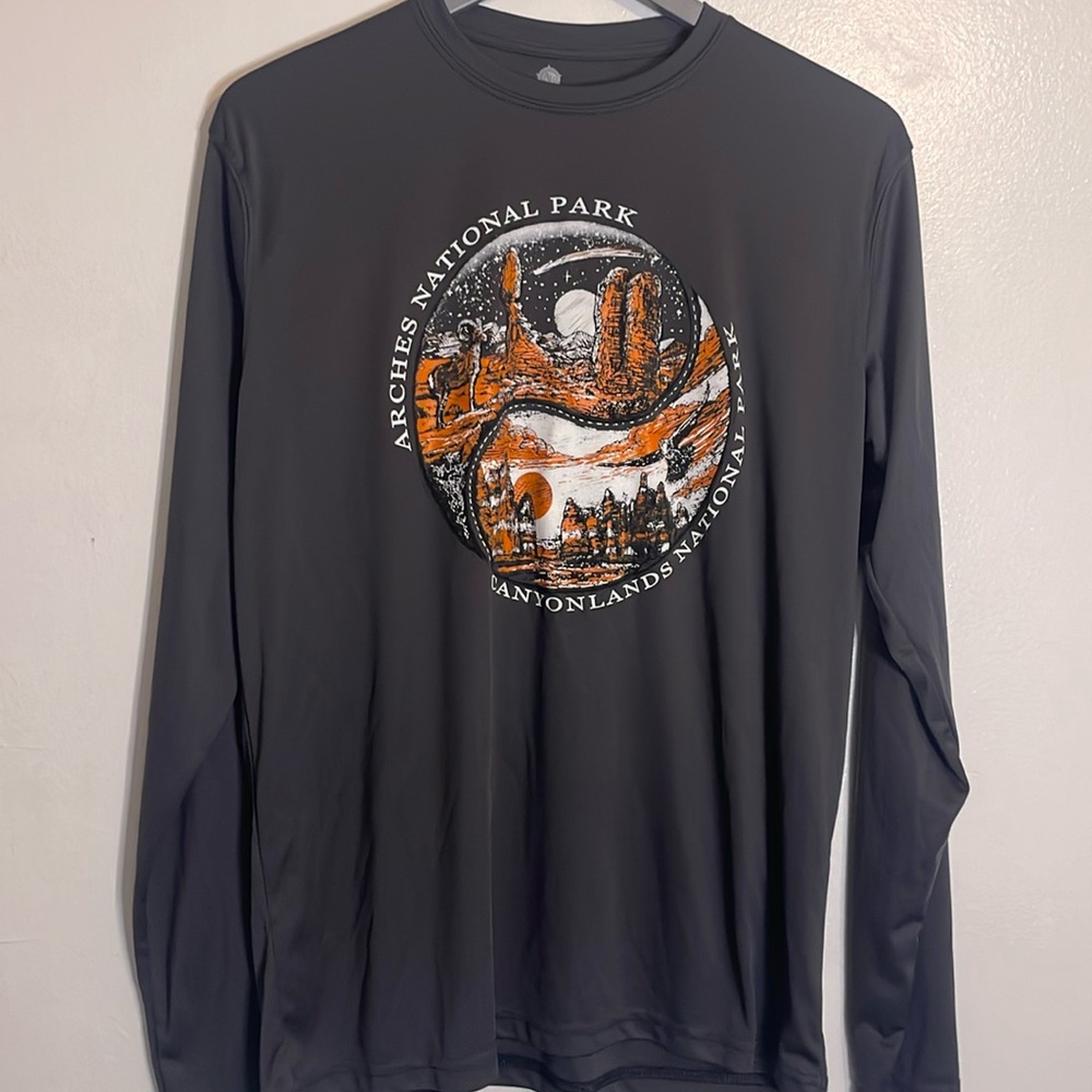 American Backcountry Arches/Canyonlands National Park Short Sleeve T-Shirt Med